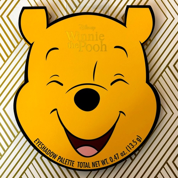 DISNEY WINNIE THE POOH EYESHADOW PALETTE - Picture 3 of 13